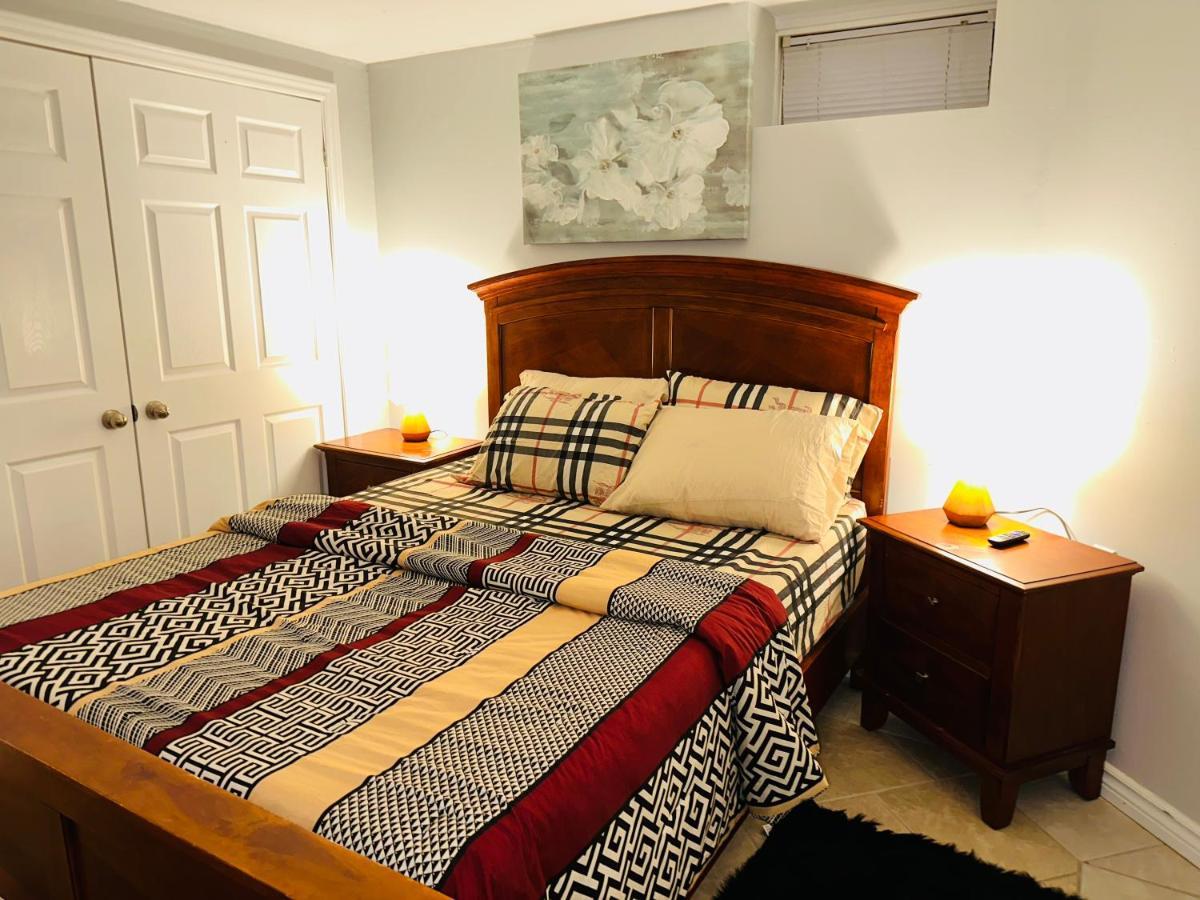 Deluxe Double Room- Hazel Stays Миссиссага Экстерьер фото