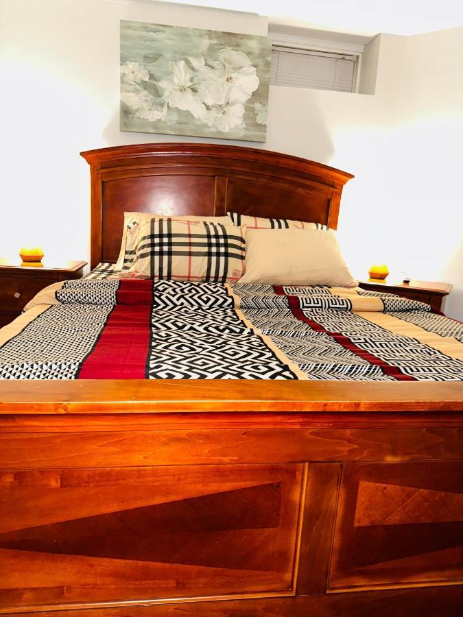 Deluxe Double Room- Hazel Stays Миссиссага Экстерьер фото